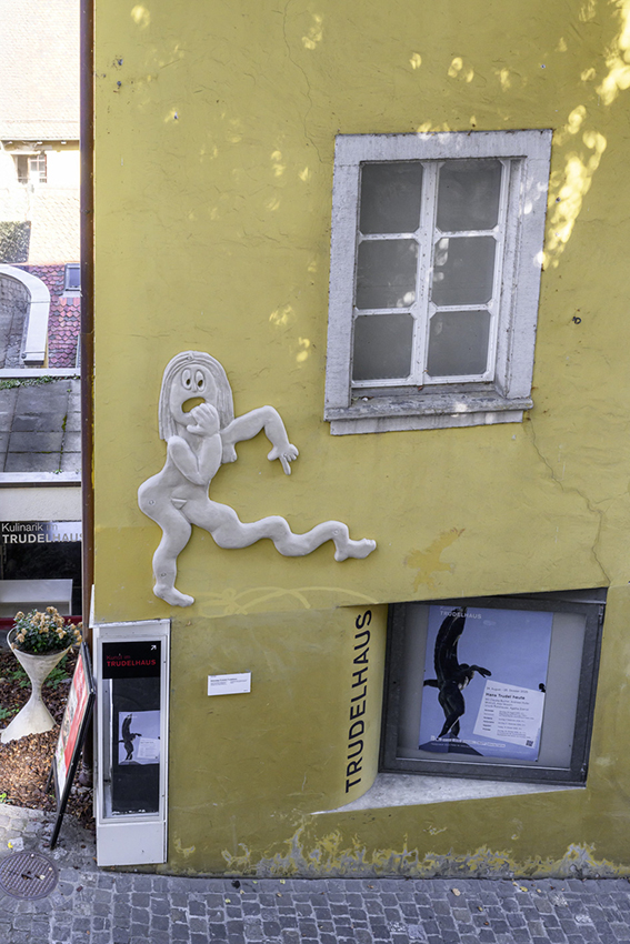 Fassade Trudelhaus Baden, Mickry3, OOps it did it again, 2025