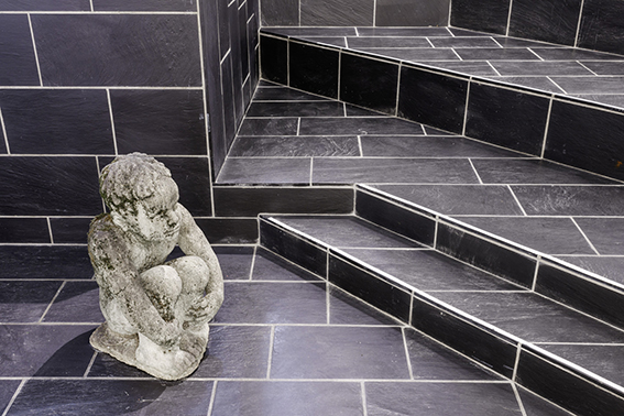 Ausstellungsansicht, Untergeschoss im Trudelhaus Baden