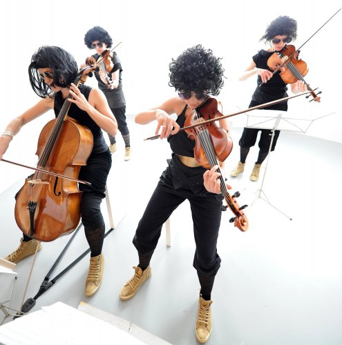 04_pop_up_quartett_plus_1_american_jesus_suite_1_andreas_hartmann_web.jpg