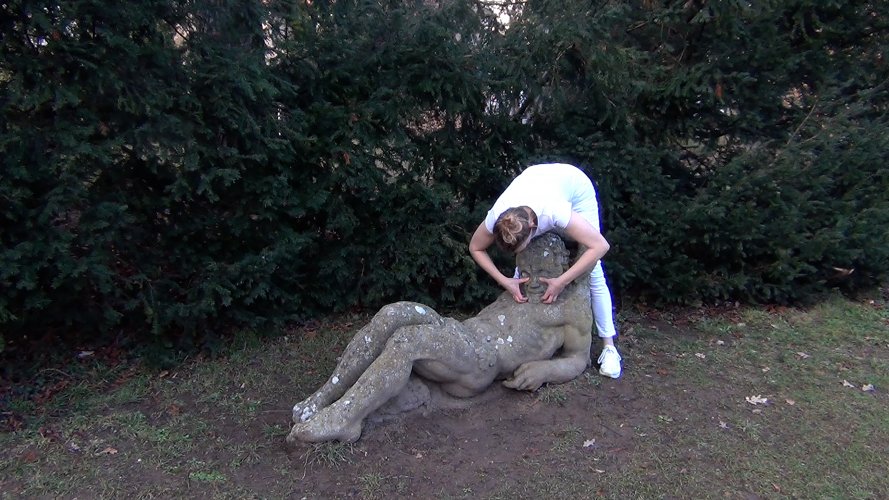 sculpture_massage_8_bacchus_hans_trudel_18.01.2019_still_01.jpg