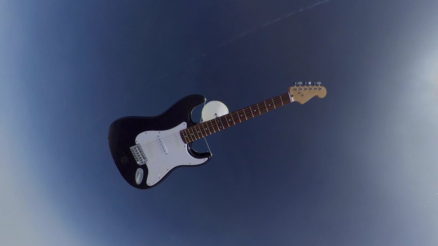 timoullmannmarcobaltisberger_stratocastersphere_web.jpg